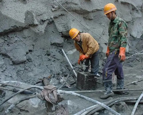 白碱滩地基下沉注浆
